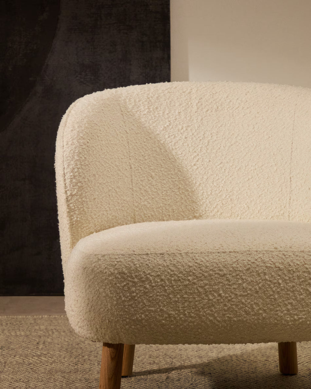 كرسي بوكليه أبيض لافين