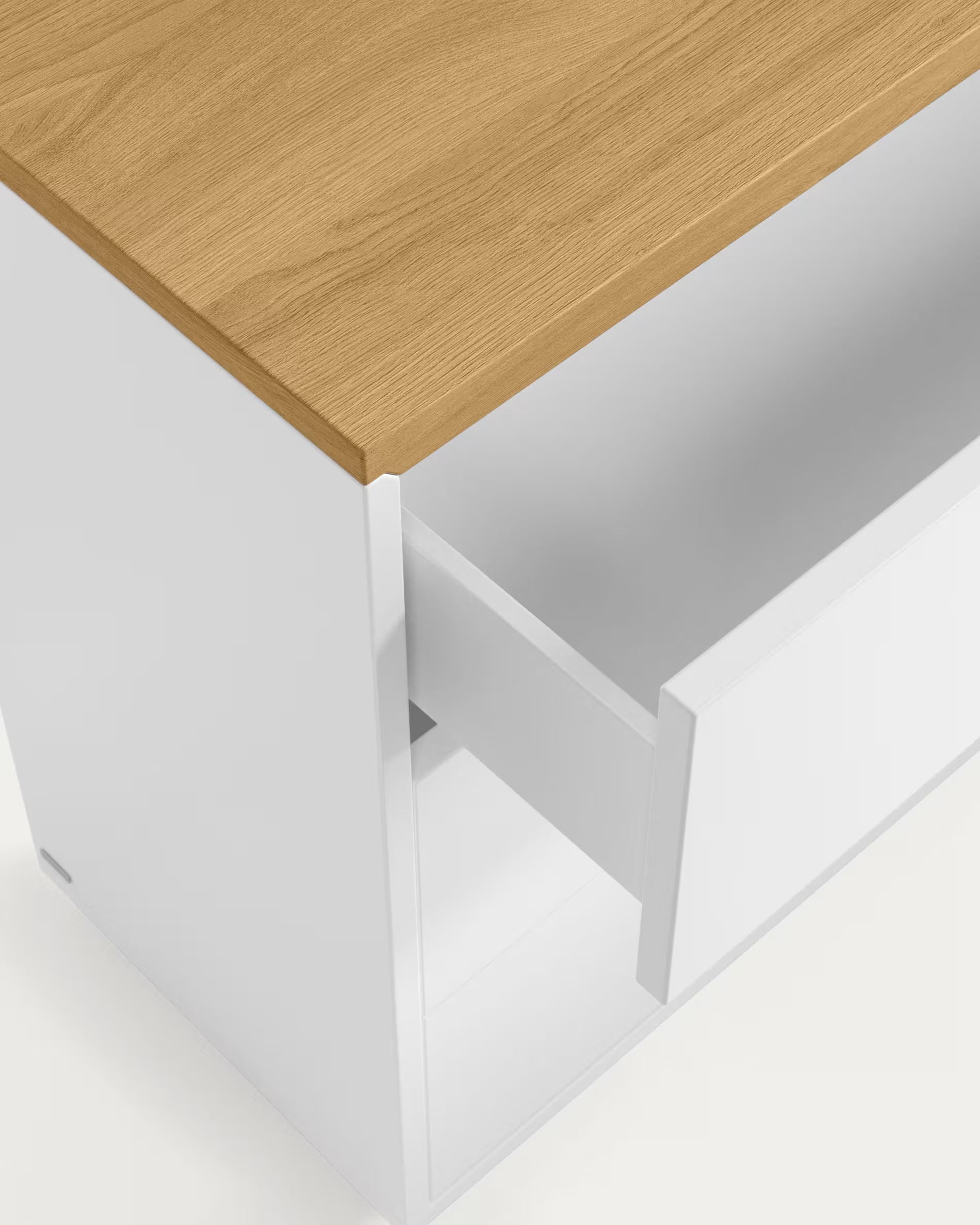 شوفنيرة ادراج ابيض نوفا 